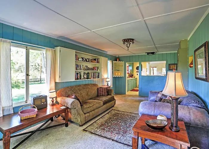 Quiet Durango Farmhouse With Beautiful Yard And Gazebo
